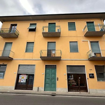 I Santi Apartments Lucca Bagian luar foto