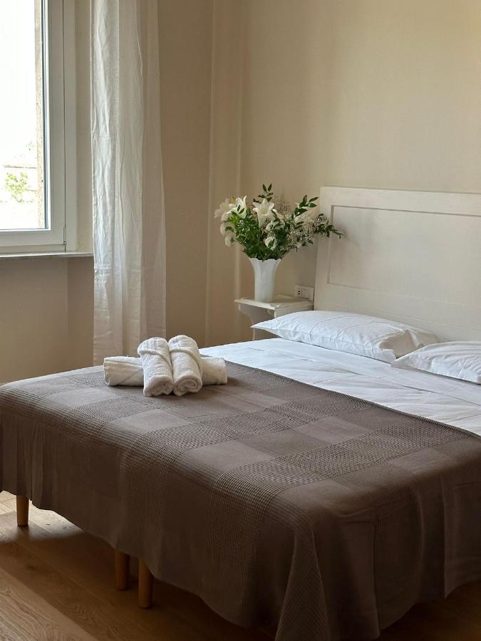 I Santi Apartments Lucca Bagian luar foto