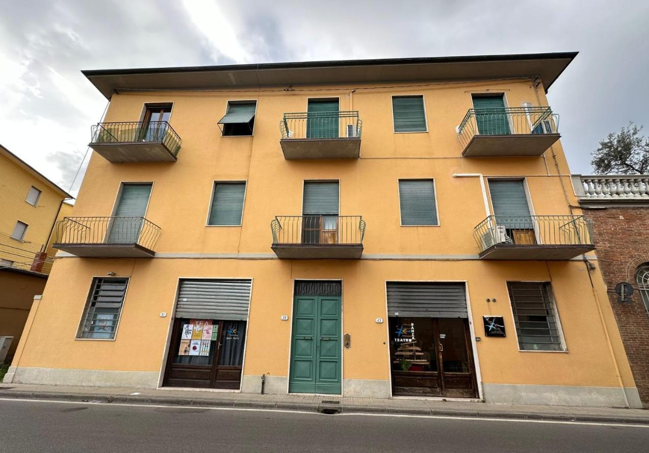 I Santi Apartments Lucca Bagian luar foto